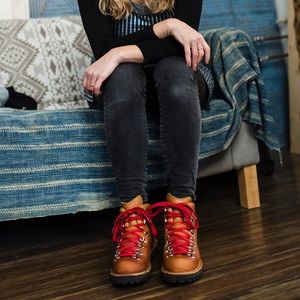 Danner Women’s Mountain Light Boots